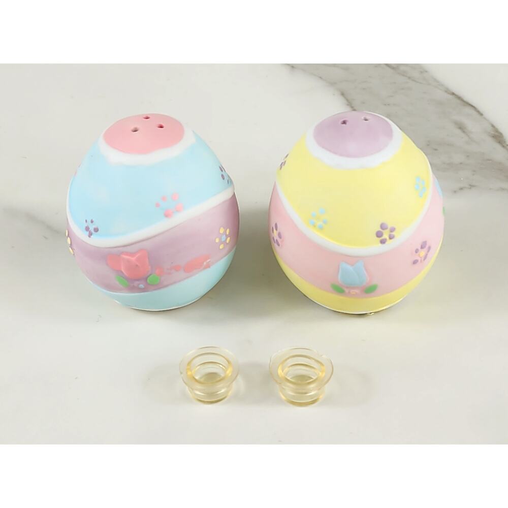 Russ Easter Eggs Salt & Pepper Shakers 2 1/2" Ceramic 90s Home Decor Taiwan Vtg
